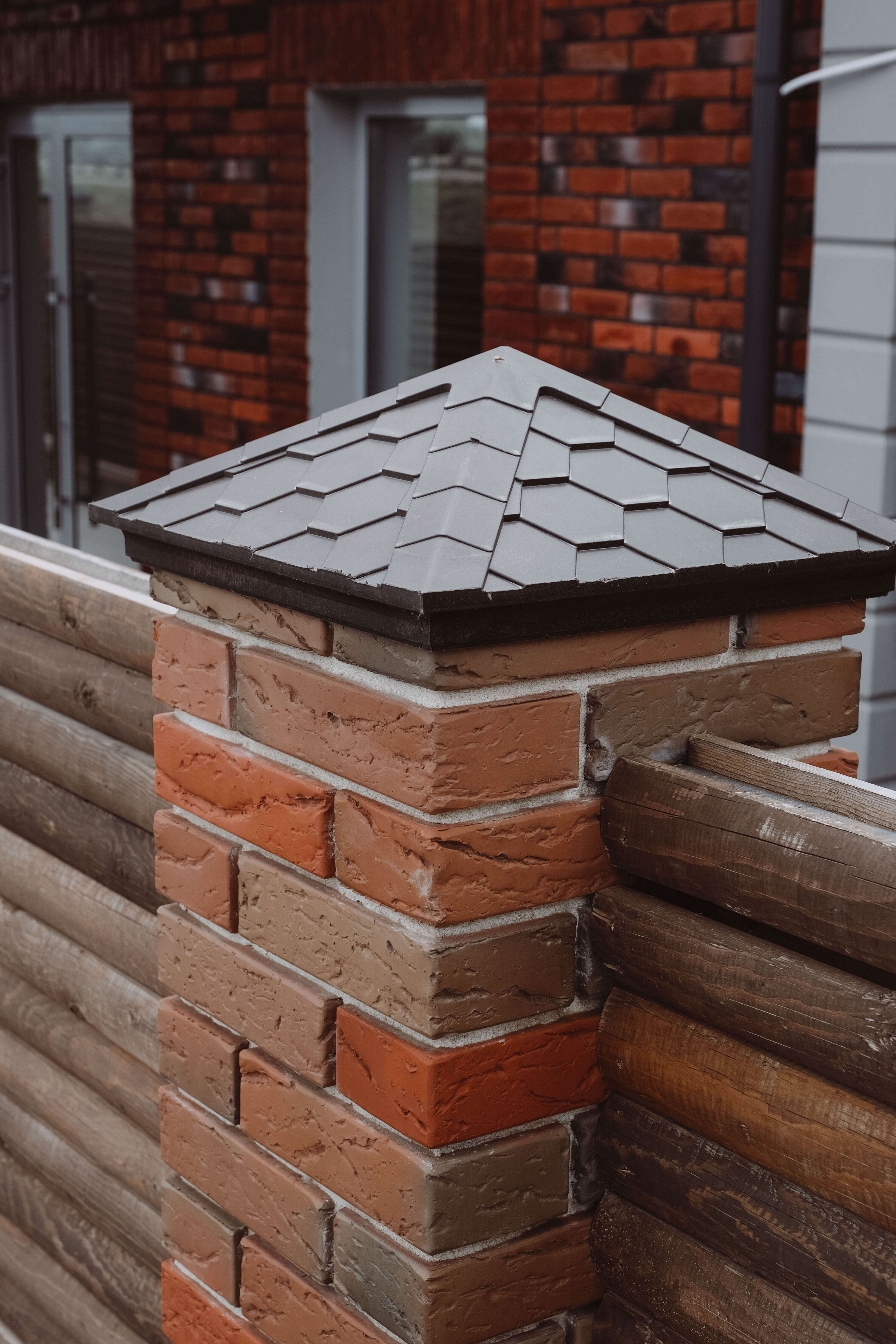 Колпак Zking Эверест Коричневый на столб 1.5х1.5 кирпича (390х390мм) в Ставрополе фото