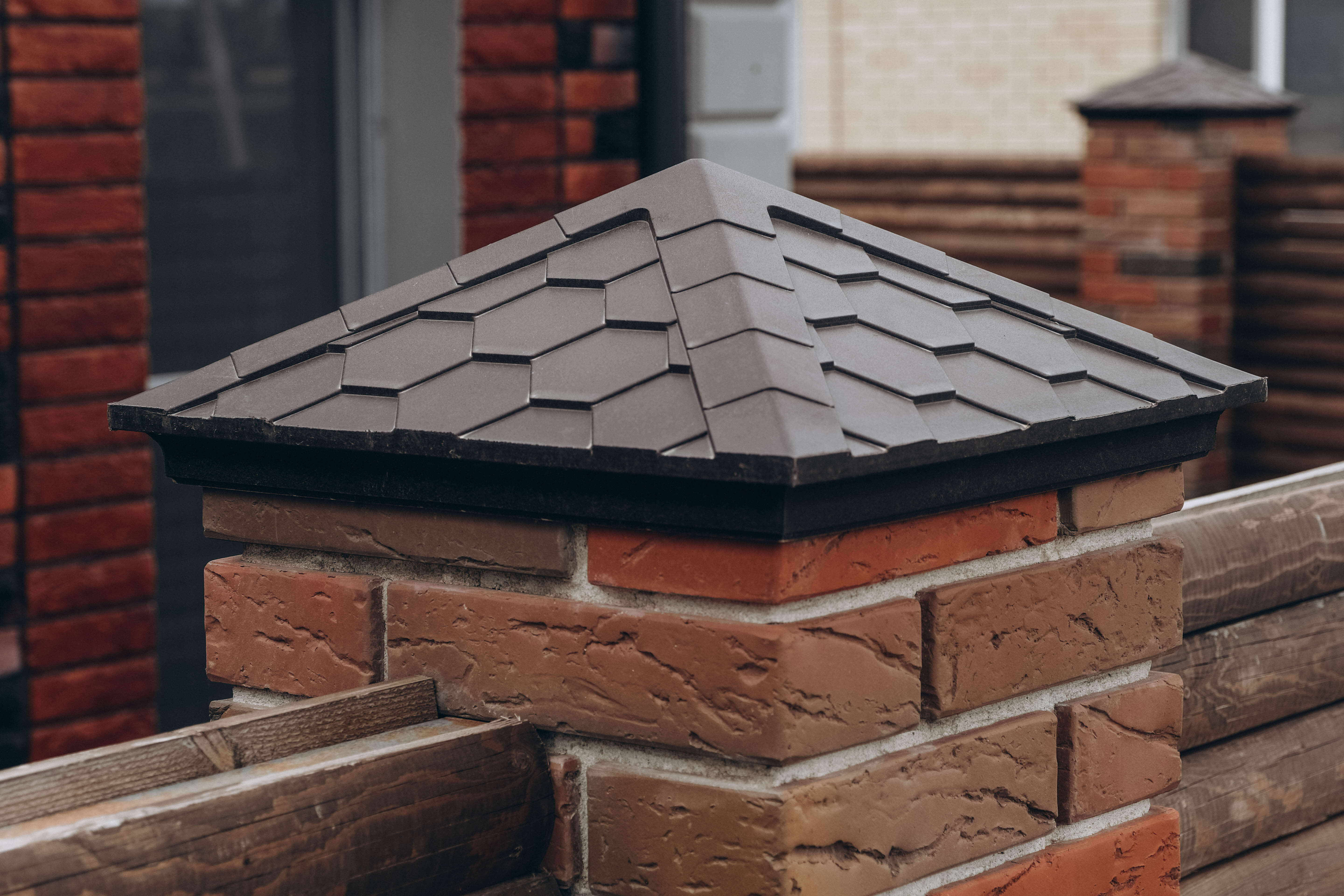 Колпак Zking Эверест Коричневый на столб 1.5х1.5 кирпича (390х390мм) в Ставрополе фото